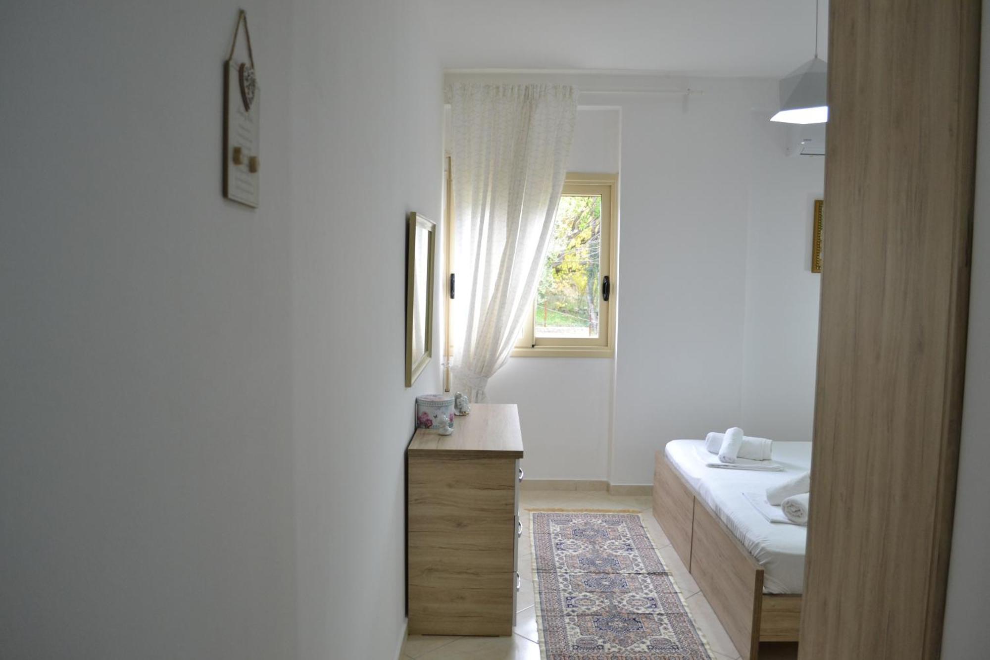 Flowers & Green 2 Bedrooms Apartment & Box Garage Vlorë Buitenkant foto