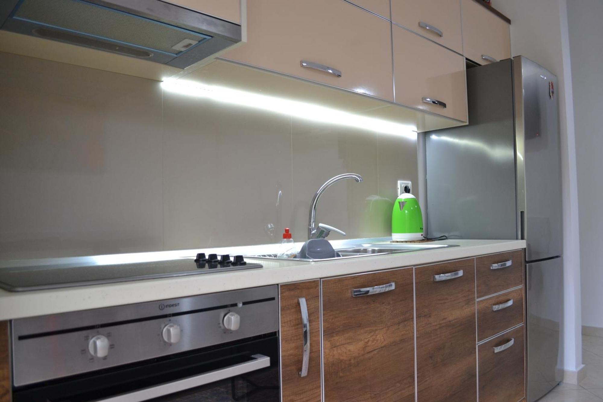 Flowers & Green 2 Bedrooms Apartment & Box Garage Vlorë Buitenkant foto